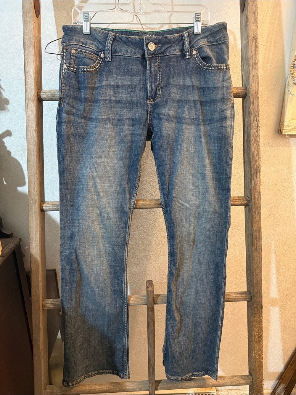 Classic Wrangler Women Blue Denim boot cut- Comfortable Everyday Fit